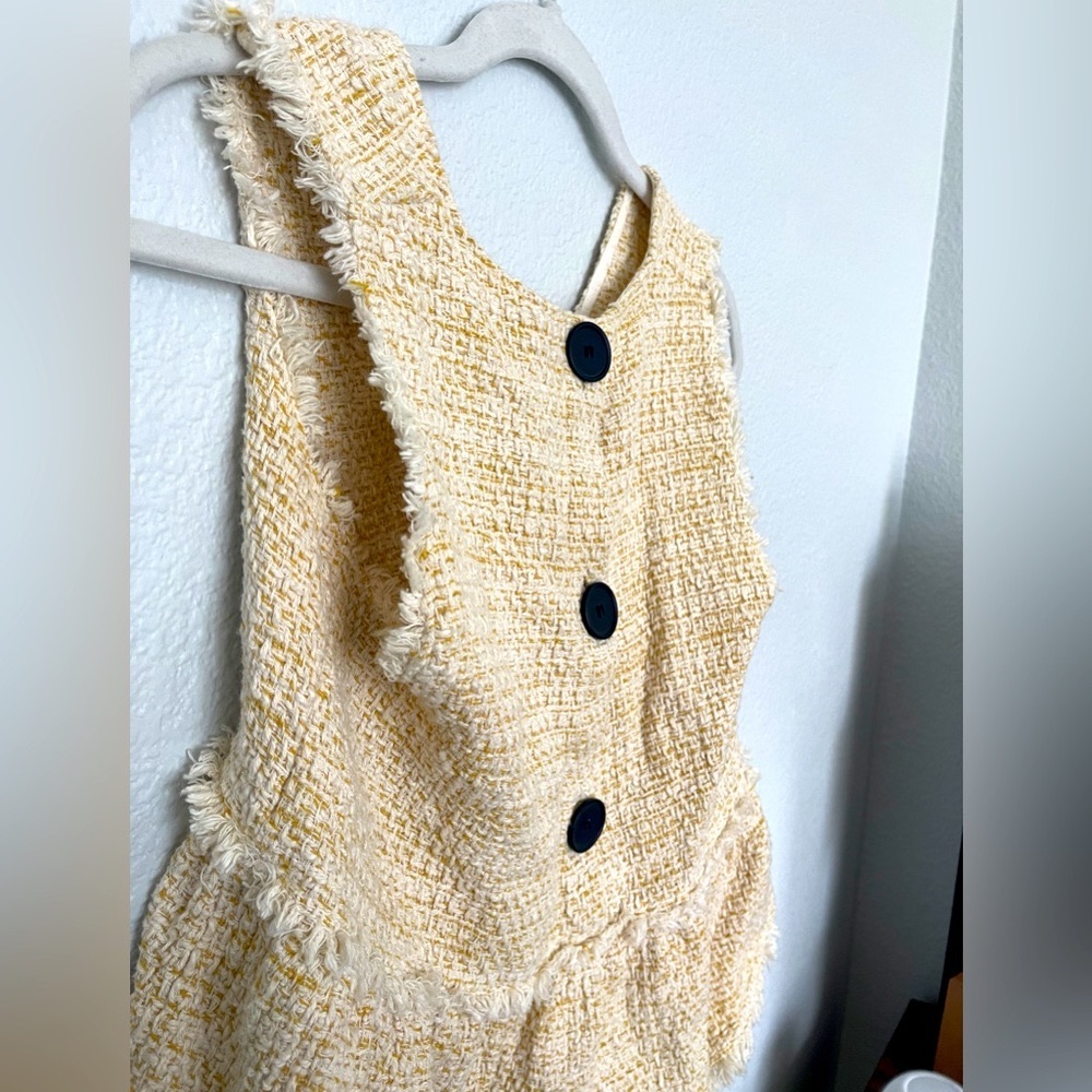 Cute Zara Tweeted Sleeveless top